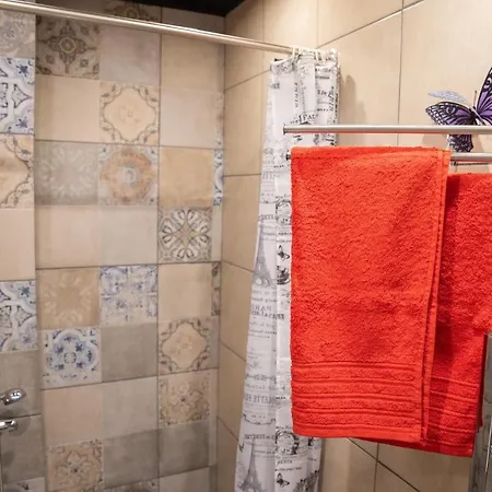 Apartman Lunar Meteorites *