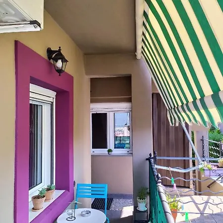 Lunar Meteorites アパート